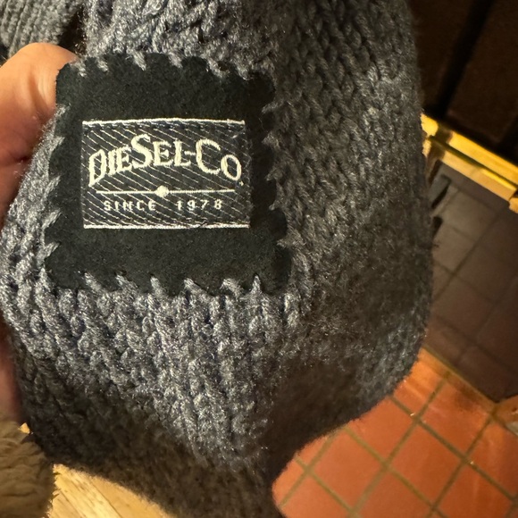 Diesel classic elegant wool sweater in great condition size S - Picture 3 of 9